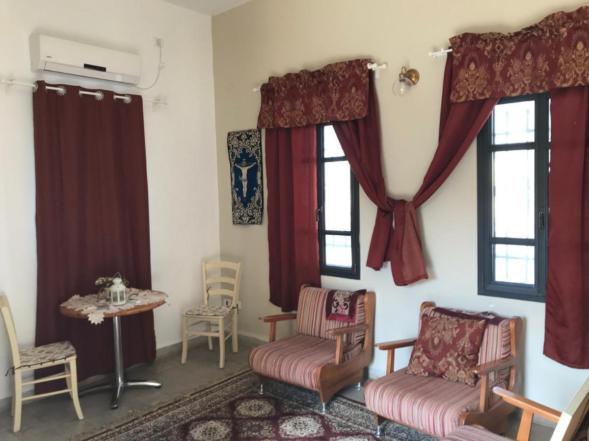 Mi'Ilya Chocolate House Guest House Εξωτερικό φωτογραφία