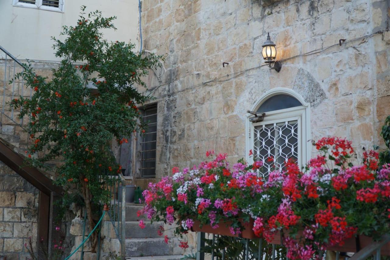 Mi'Ilya Chocolate House Guest House Εξωτερικό φωτογραφία