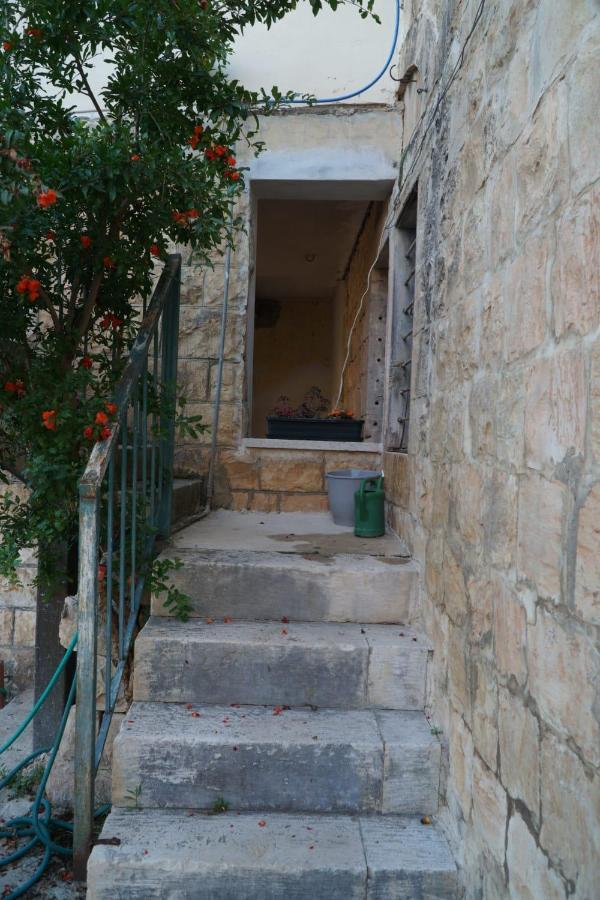 Mi'Ilya Chocolate House Guest House Εξωτερικό φωτογραφία